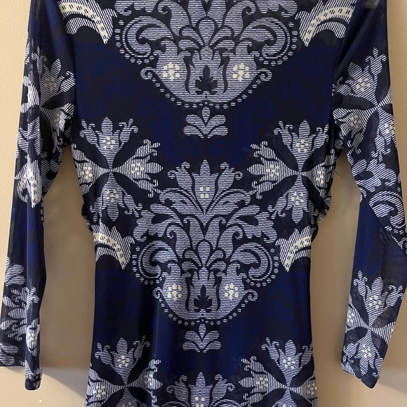 I.N.C. International Concept woman’s long sleeve blouse - Picture 5 of 11